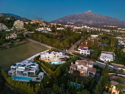 Detached Villa in Nueva Andalucía