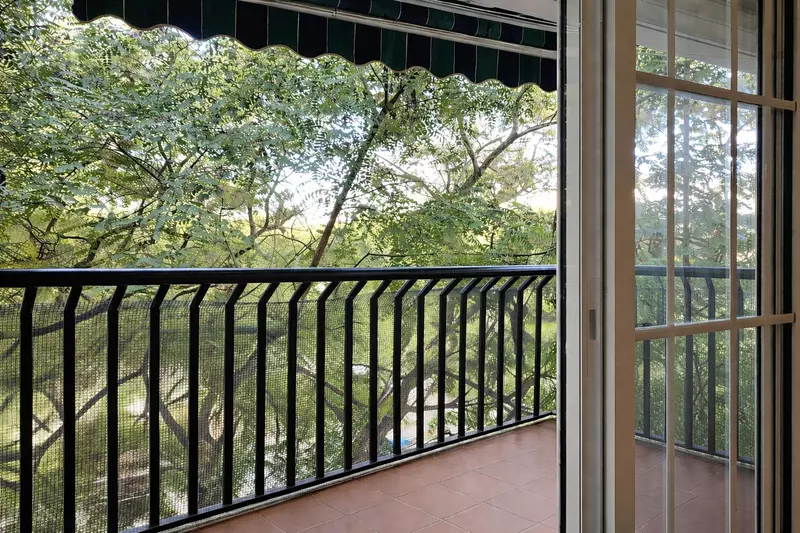 Middle Floor Apartment in Estepona