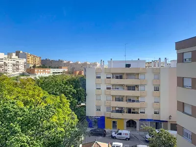 Middle Floor Apartment in Estepona
