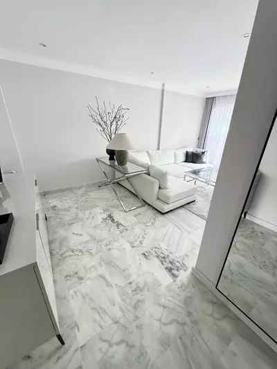 Middle Floor Apartment in Estepona