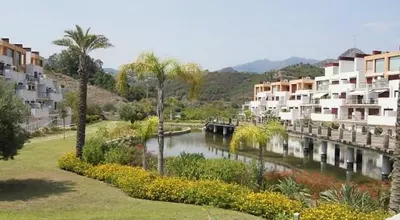 Middle Floor Apartment in Estepona