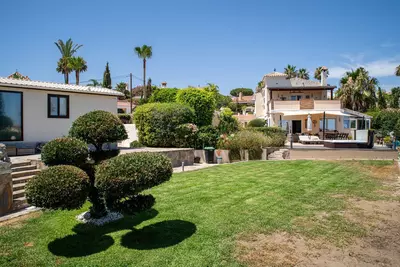 Detached Villa in El Padron