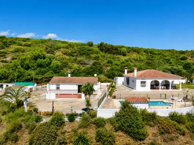 Finca - Cortijo in Estepona