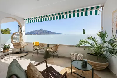 Middle Floor Apartment in Nueva Andalucía