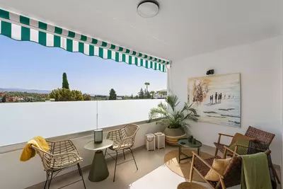 Middle Floor Apartment in Nueva Andalucía