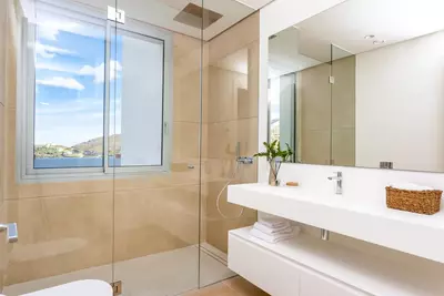 Middle Floor Apartment in Benahavís