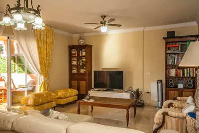 Middle Floor Apartment in Elviria