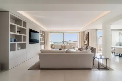 Middle Floor Apartment in Nueva Andalucía