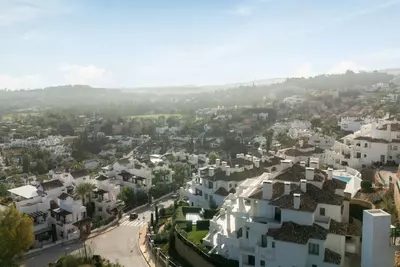 Middle Floor Apartment in Nueva Andalucía