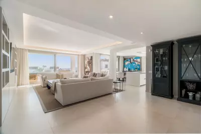 Middle Floor Apartment in Nueva Andalucía