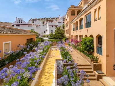 Middle Floor Apartment in Nueva Andalucía