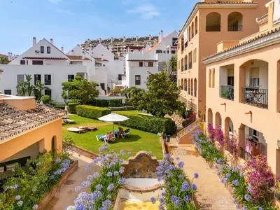Middle Floor Apartment in Nueva Andalucía