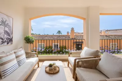 Middle Floor Apartment in Nueva Andalucía