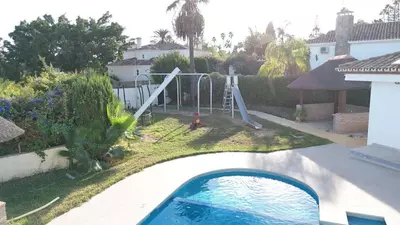 Detached Villa in El Paraiso