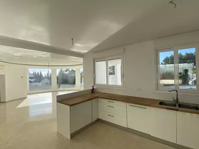 Detached Villa in El Paraiso