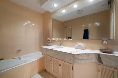 Middle Floor Apartment in Guadalmina Baja