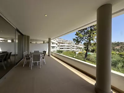Middle Floor Apartment in Benahavís