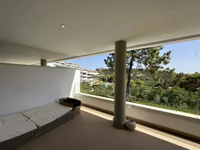 Middle Floor Apartment in Benahavís