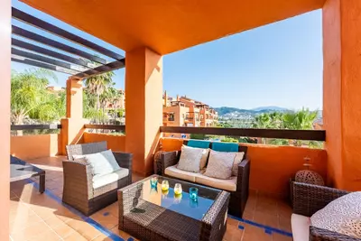 Middle Floor Apartment in Benahavís