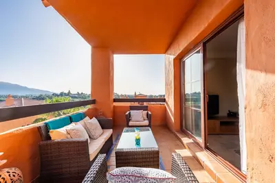 Middle Floor Apartment in Benahavís