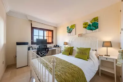 Middle Floor Apartment in Benahavís