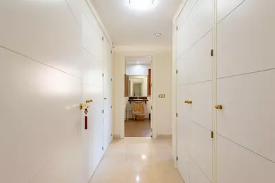 Middle Floor Apartment in Benahavís