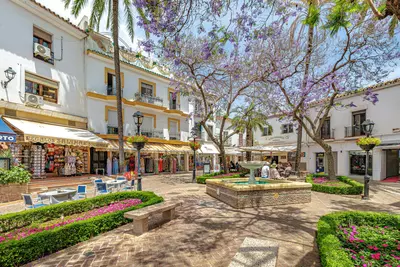Middle Floor Apartment in Marbella