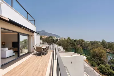 Penthouse in Nueva Andalucía