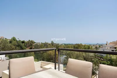 Penthouse in Nueva Andalucía