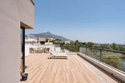 Penthouse in Nueva Andalucía