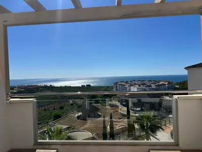 Top Floor Apartment in Manilva