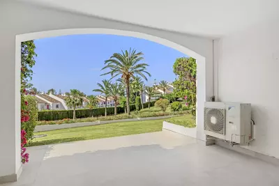 Ground Floor Apartment in Nueva Andalucía