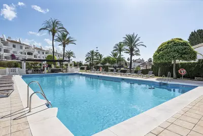 Ground Floor Apartment in Nueva Andalucía