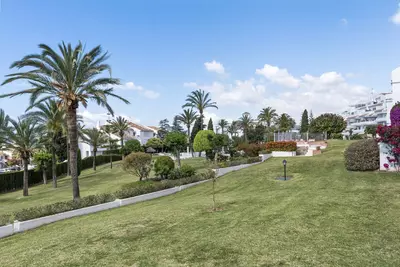 Ground Floor Apartment in Nueva Andalucía