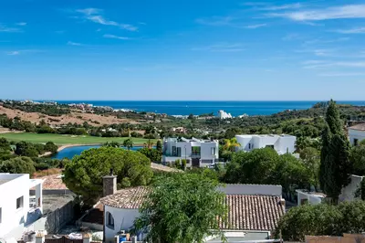 Top Floor Apartment in Estepona