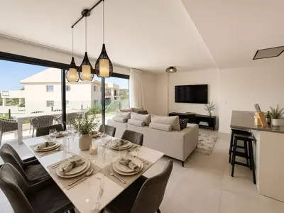 Middle Floor Apartment in Selwo