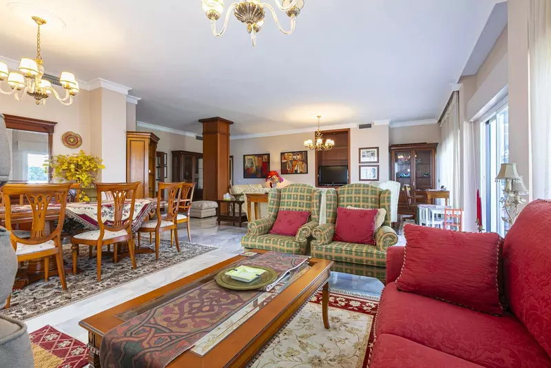 Middle Floor Apartment in Nueva Andalucía