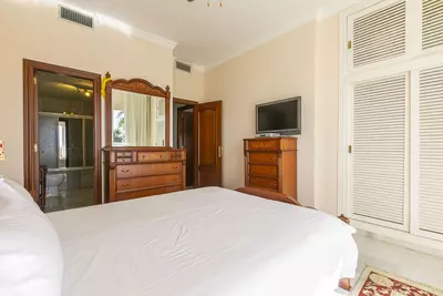 Middle Floor Apartment in Nueva Andalucía