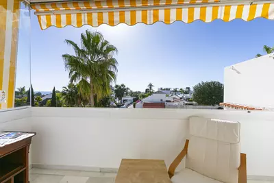 Middle Floor Apartment in Nueva Andalucía