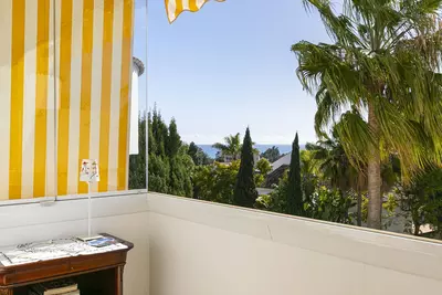 Middle Floor Apartment in Nueva Andalucía