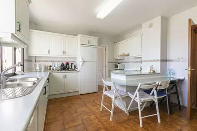 Middle Floor Apartment in Nueva Andalucía