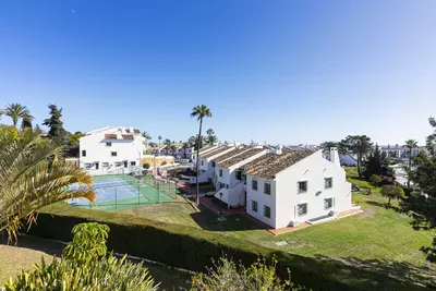 Middle Floor Apartment in Nueva Andalucía
