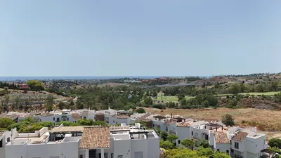 Middle Floor Apartment in Benahavís