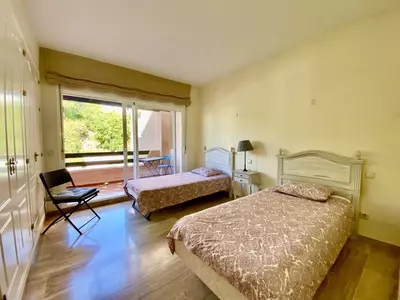 Middle Floor Apartment in Guadalmina Baja