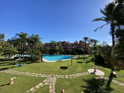 Middle Floor Apartment in Guadalmina Baja