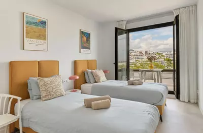 Middle Floor Apartment in Estepona