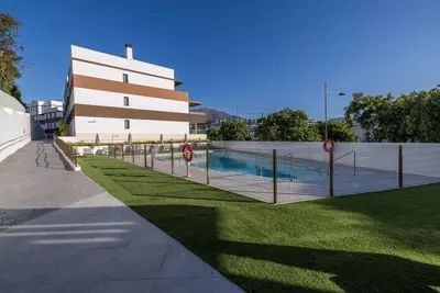 Middle Floor Apartment in Estepona