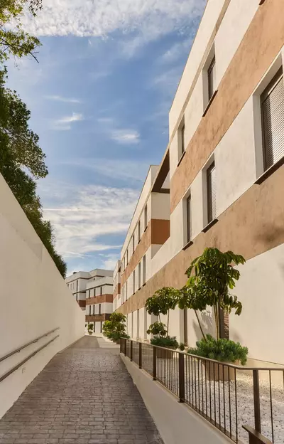 Middle Floor Apartment in Estepona