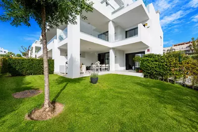 Ground Floor Apartment in El Paraiso
