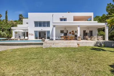 Detached Villa in Estepona